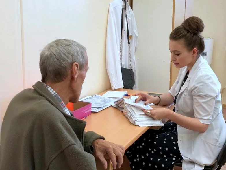 Более 50 человек проконсультировались с «узкими» специалистами СОКБ №1 в выездной поликлинике