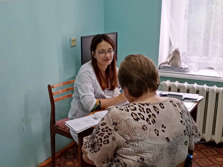 Специалисты выездной поликлиники ОКБ №1 проконсультировали за первый месяц осени 190 жителей региона